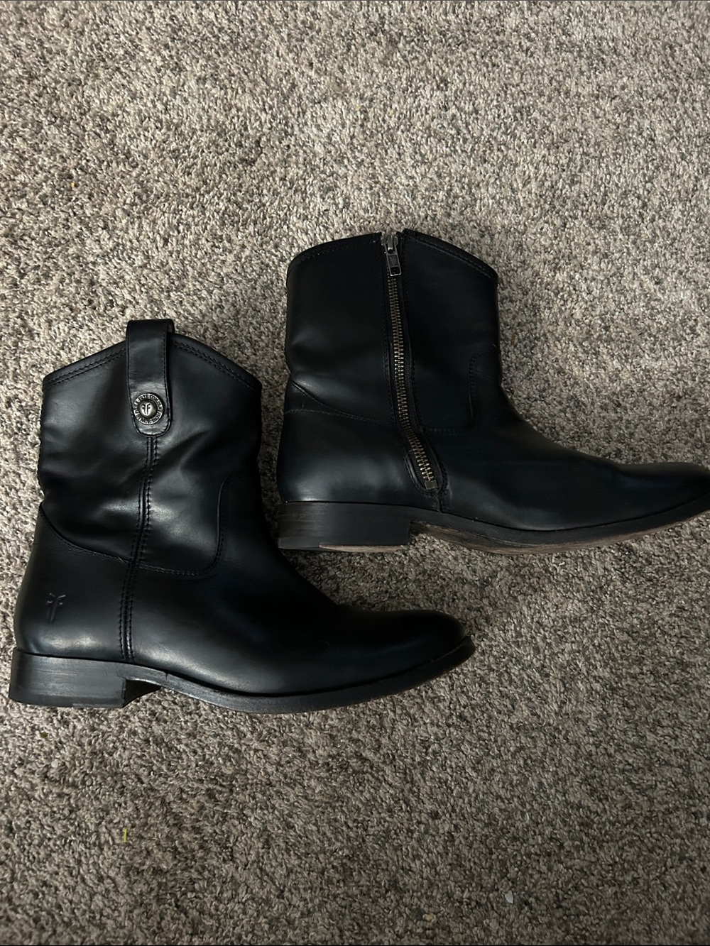 Women's Frye Boots Melissa Button Short Black Riding Style 77897 BLK, Size 8